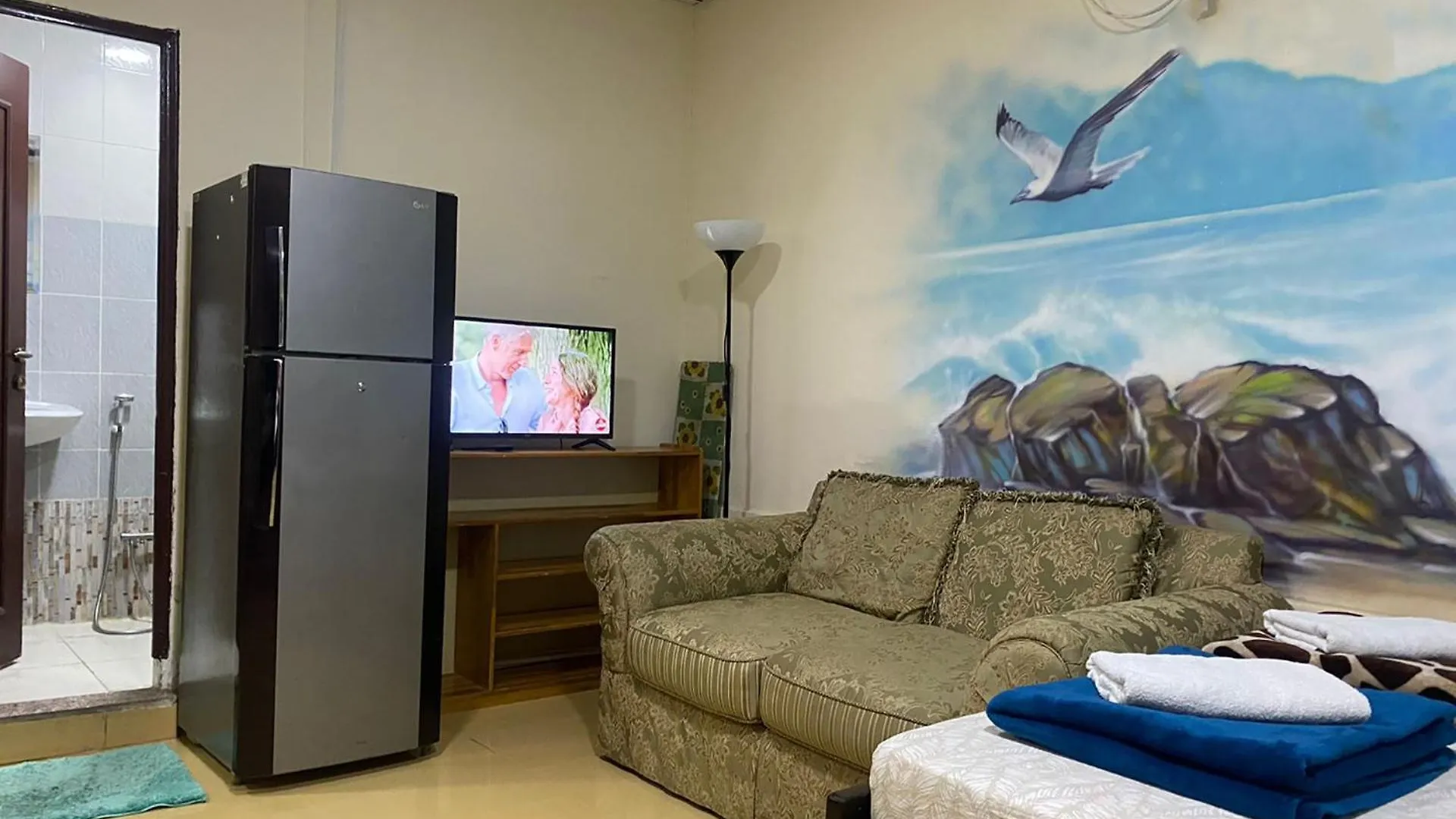 Quarto em Acomodações Particulares Backpackers Place Apartamento Abu Dhabi Emirados Árabes Unidos