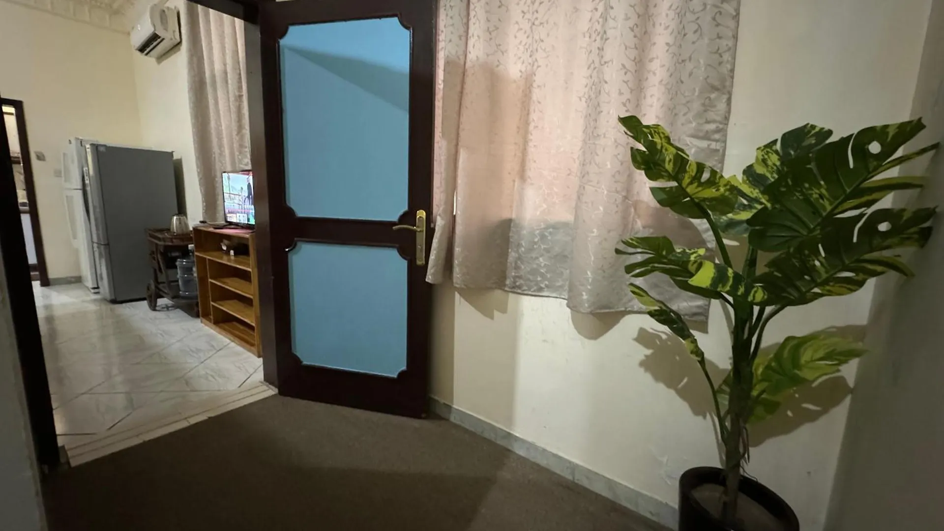 Backpackers Place Apartamento Abu Dhabi Quarto em Acomodações Particulares